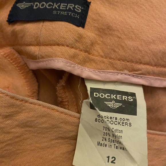 Dockers Stretch Capris, Size 12 - Picture 9 of 9